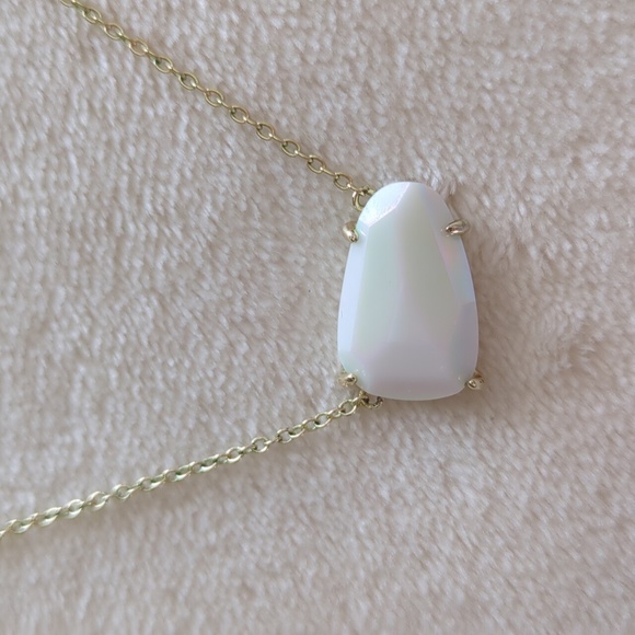 Kendra Scott Isla White Iridescent Gold Necklace - Picture 3 of 14
